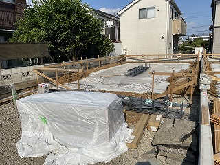 現地