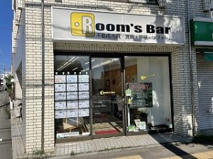 2022年6月25日朝のRoom's Bar店頭です